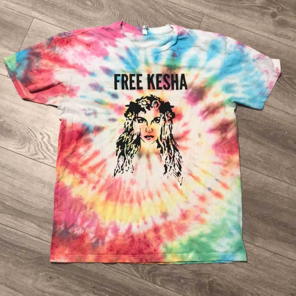 FREE KESHA TEE